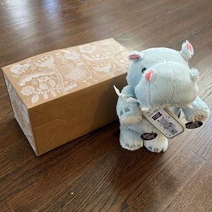 Hallmark Hug n Sing Tootin’ Hippo - never used